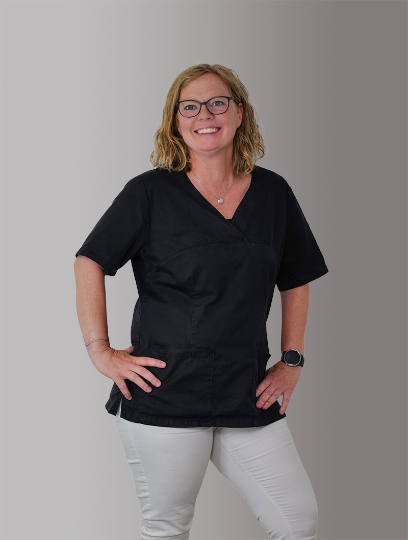 zahnarzt_mayer_kraft_konz_implantate_zahnreinigung_bleaching_cerec_konz_teamfotos_09